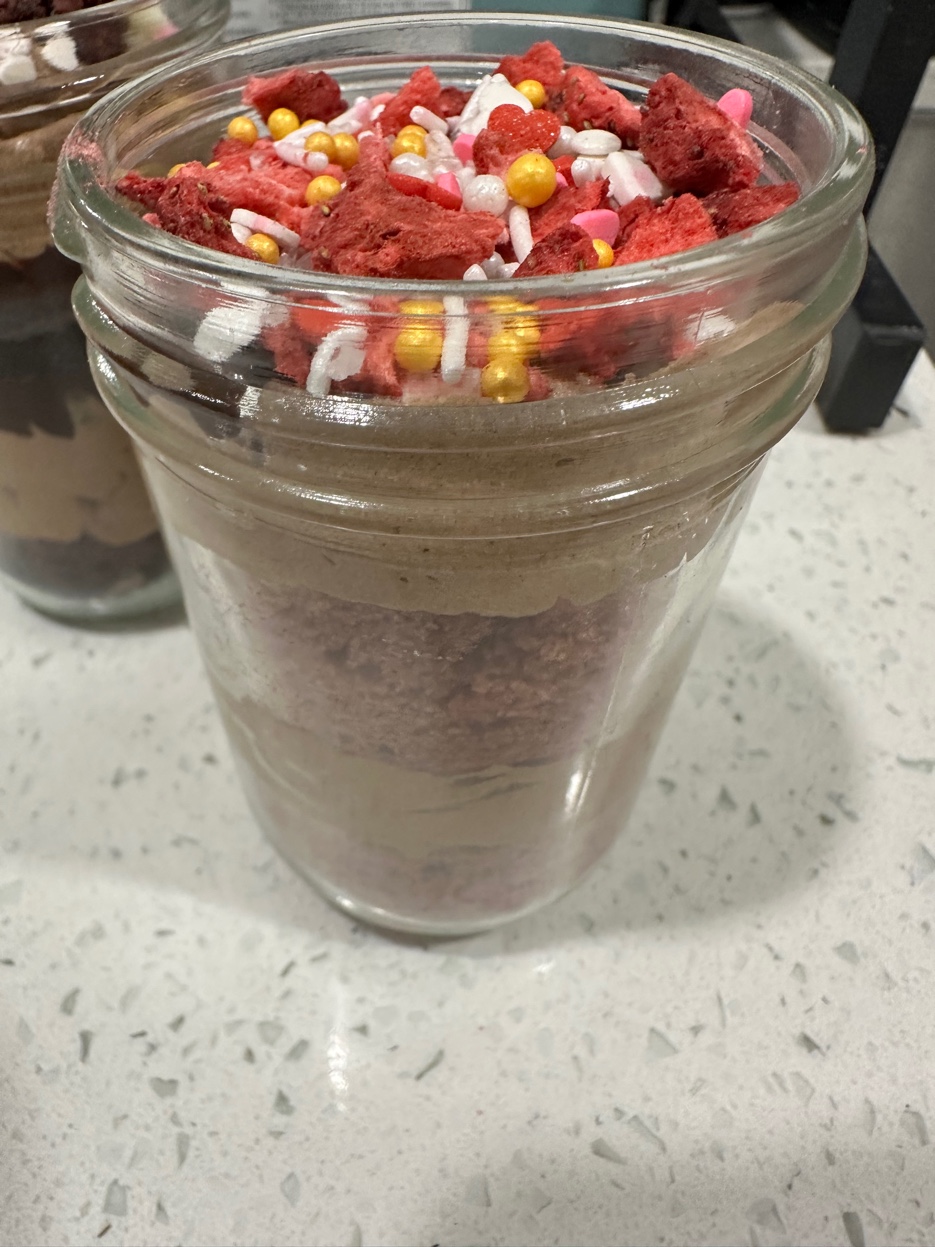 Red velvet mason jar cake